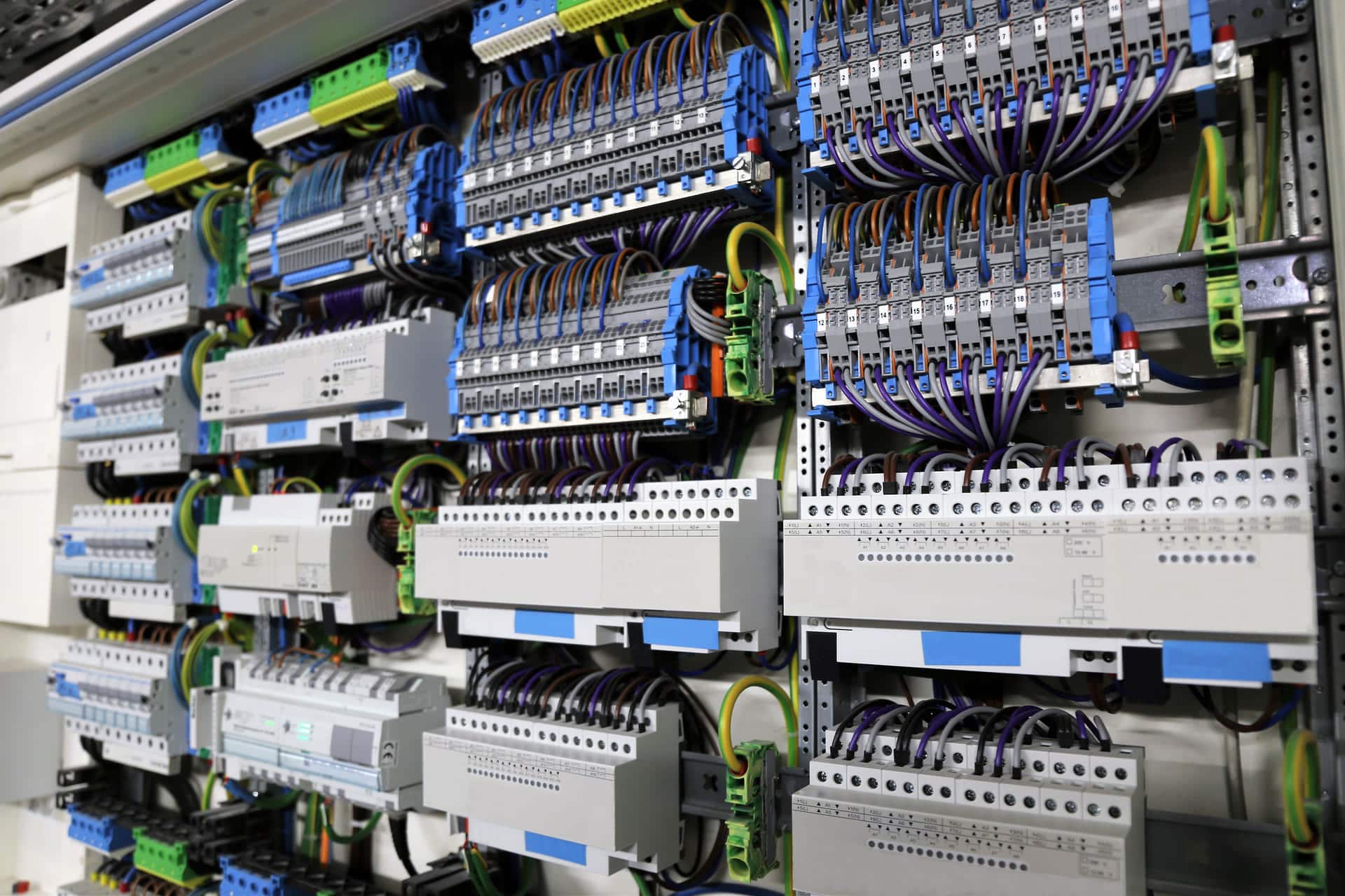 elewo leistungen eib:bnx gebäudetechnik hintergrundbild
